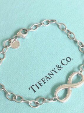 Tiffany & Co. Sterling Silver 6" Infinity Chain Link Bracelet in Pouch & Box